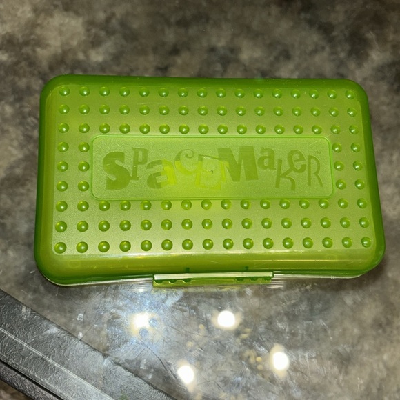 SpaceMaker | VINTAGE Green/Clear Pencil School Box - Picture 3 of 12